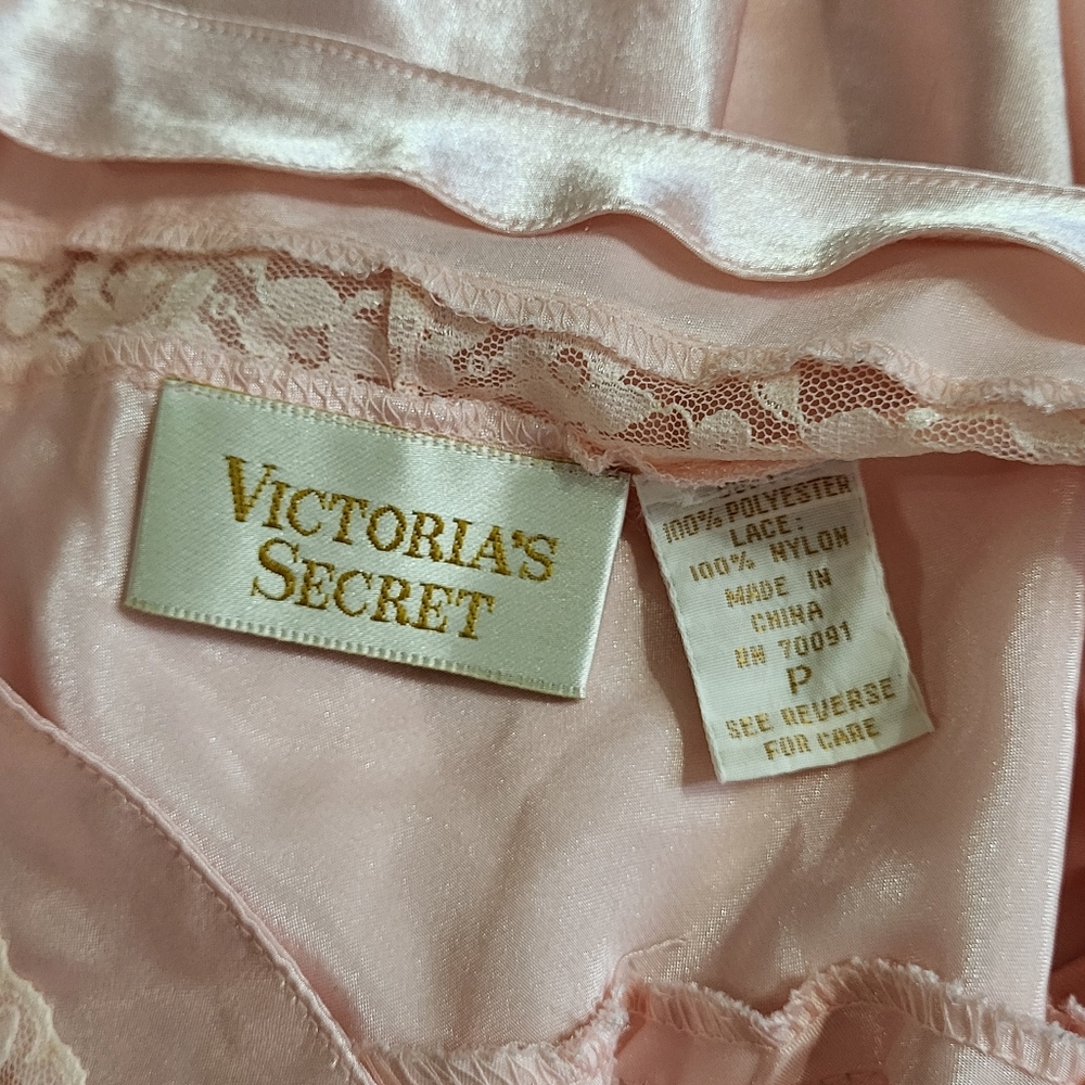 Victoria's Secret Vintage Gold Label Pink Lace Button Front Night Gown Top P/XS - Picture 5 of 5